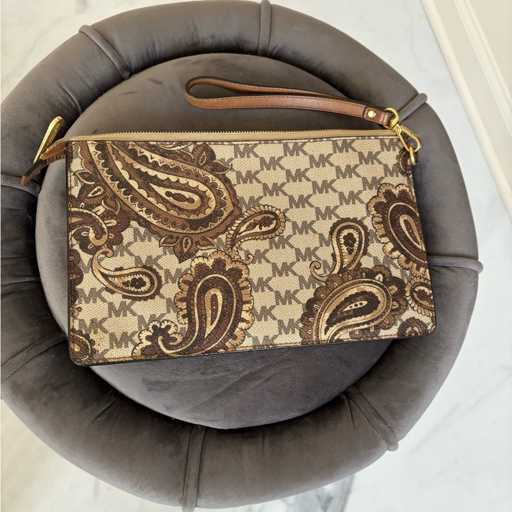 MK wristlet